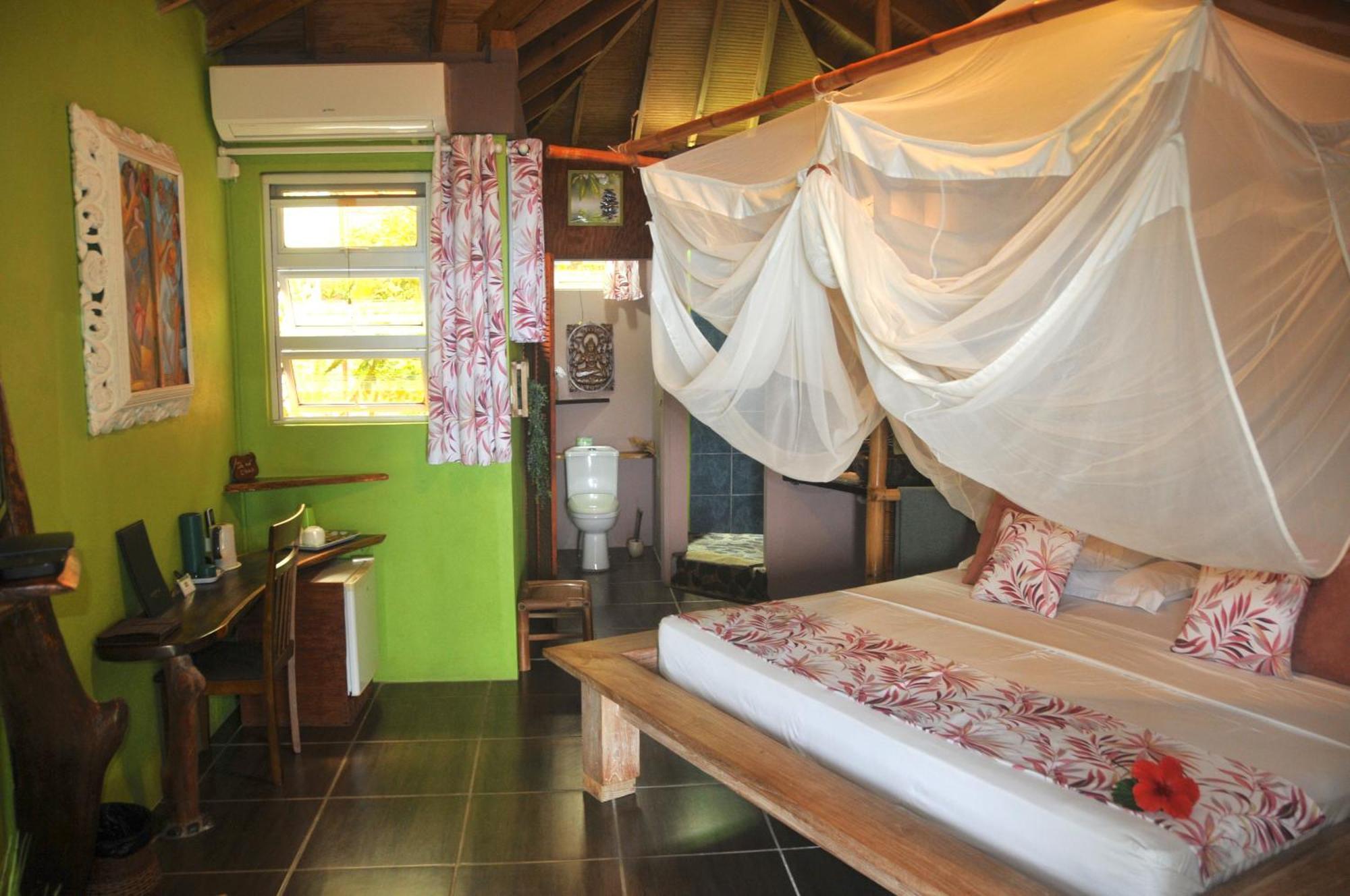 Mango Island Lodges Saint Joseph Екстер'єр фото